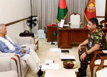 সেনাপ্রধানের বিরুদ্ধে যাওয়ার ক্ষমতা আছে ইউনূস বাহিনীর?