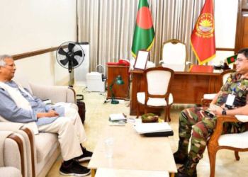 ইউনূসকে সরাতে প্রস্তুত সেনাপ্রধান, ভয়ঙ্কর প্ল্যানে ভারতের সঙ্গে বৈঠকে সেনাপ্রধান!