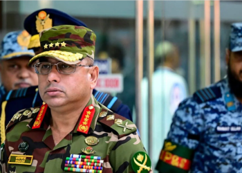 সেনা অভ্যুথানের পথে বাংলাদেশ!  সেনাবাহিনীর সঙ্গে গোপন বৈঠকে সেনাপ্রধান,  বড় হচ্ছে ইউনূস বিরোধী ডাক