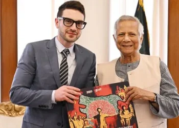 অ্যালেক্স সোরসের সঙ্গে গোপন বৈঠকে ইউনূস, গুপ্তরাষ্ট্রের যোগ প্রকাশ্যে! আগুনে ঘি ঢাললেন ইউনূস