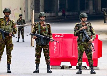 সেনার হাতেই কি বাংলাদেশের ভবিষৎ,এবং ভোট ?