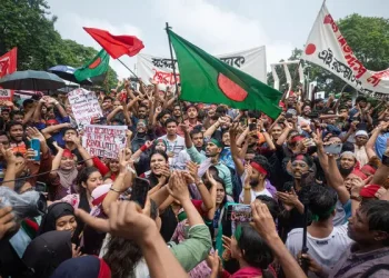 আবারো স্বাধীনতা পেতে চলেছে বাংলাদেশ! প্রথম দিনেই ঝড় তুললো আওয়ামী, বড় ঘোষণা হাসিনার