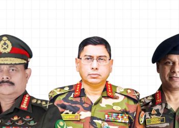 সেনাবাহিনীর ভিতরে বাইরে ঝড় বর্তমান! সেনাপ্রধানকে ঘিরে ফেলেছে দুই সেনাকর্তা