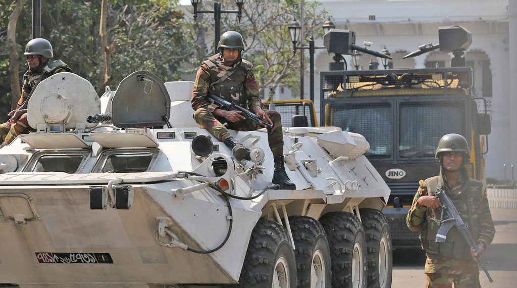 “অপারেশন ডেভিল হান্ট” আড়াআড়ি বিভক্ত করে দিল সেনাবাহিনীকে, সেনাকর্তাদের চাপে সেনাপ্রধান