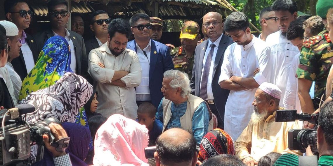 বাংলাদেশ সেনাতেই যত গন্ডগোল! বিভাজনের রাজনীতিতে হুঁশিয়ারি সেনাপ্রধানের