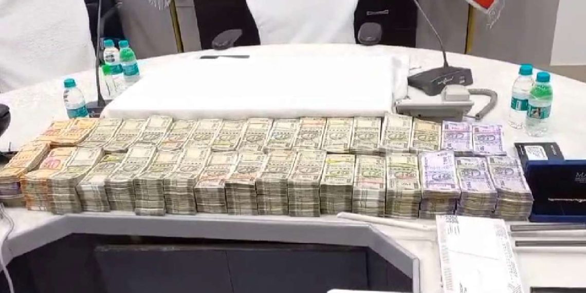 ভুয়ো কল সেন্টারে হানা বিধাননগর সিটি পুলিশের