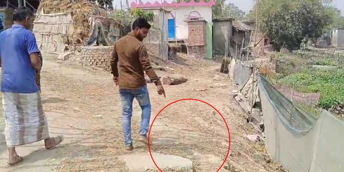 আট বছর ধরে নেই রাস্তা