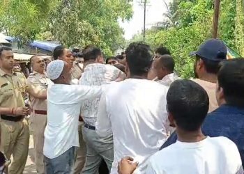 ব্যাঙ্কের ভোটে রণক্ষেত্র, আক্রান্ত বিধায়ক