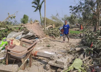 ১০ মিনিটের কালবৈশাখী ঝড়ে তছনছ