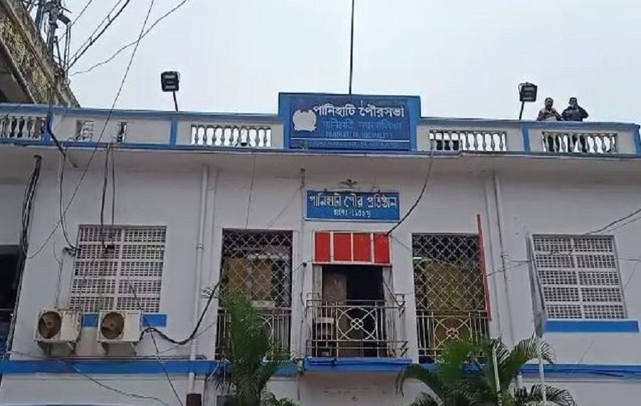 তিন কাউন্সিলরকে ভিন রাজ্যের হুমকির ফোন