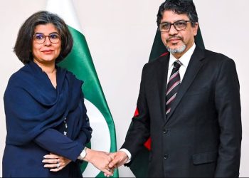 বিশ্ব দরবারে ‘ব্যাড বয়’  ইউনূস এবার পাকিস্তানের ডুবন্ত নৌকায় চাপলেন!