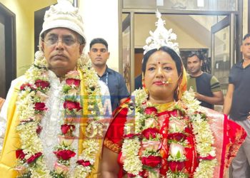 রাজ্যে পদ্ম নাই ফুটুক, দিলীপের জীবনে ফুটলো গোলাপ!