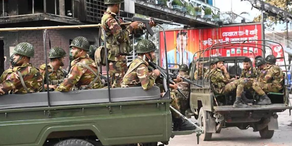 দেশের বাইরে ইউনূস, অ্যাকশন মোডে বাংলাদেশ সেনা