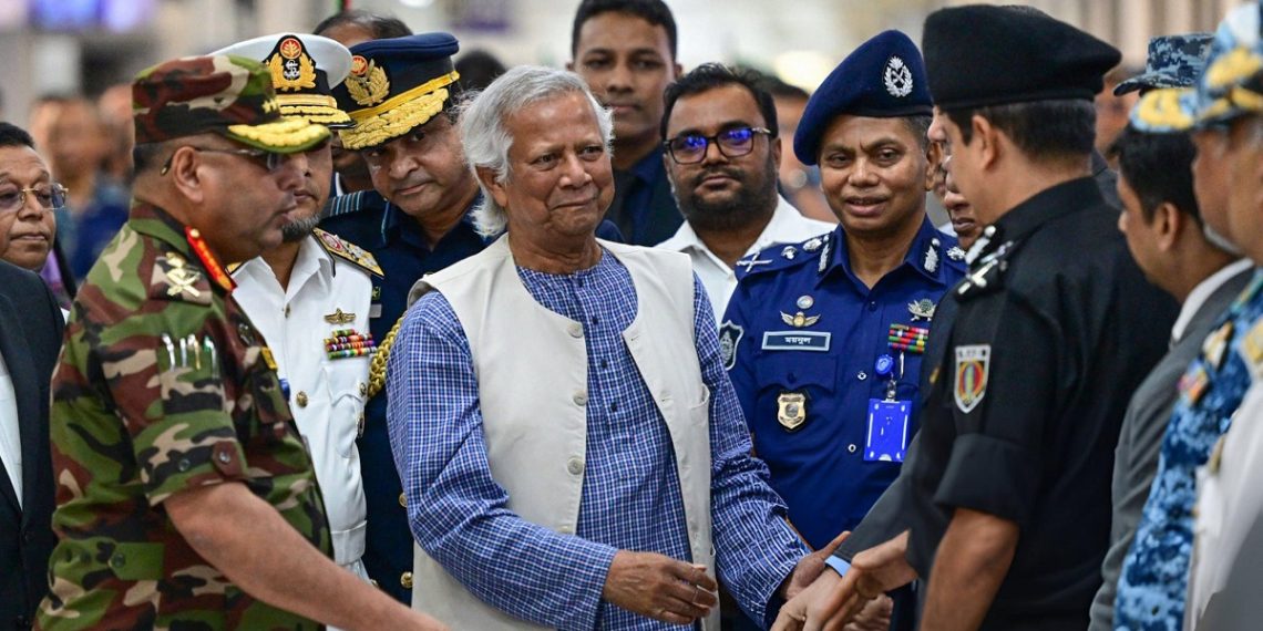 গদি বাঁচাতে মরিয়া ইউনূস, অনড় ওয়াকার! বাংলাদেশে মার্কিনঘাঁটি আটকাতে তিন দেশের জোট?