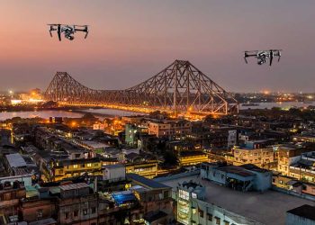কলকাতায় গুপ্তচরবৃত্তি? রাতের অন্ধকারে রহস্যময় ড্রোন! তদন্তে সেনা ও পুলিশ
