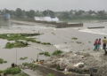 জলের স্রোতে ভেঙে পড়লো আত্রেয়ী নদীর ড্যাম