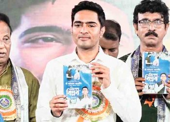 ছাব্বিশের ভোটের আগে অভিষেকের ‘নিঃশব্দ বিপ্লব’! তৃণমূলের অন্তরেই কী এবার পালাবদলের ইঙ্গিত?