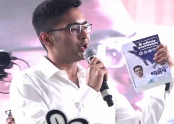 অভিষেকের ‘নিঃশব্দ বিপ্লব’! তৃণমূলের অন্তরেই কী এবার পালাবদলের ইঙ্গিত?