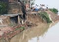 নদী ভাঙনে দিশেহারা মানুষ, তরজায় শাসক বিরোধী