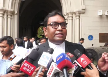 আতঙ্কের নাম ফিরদৌস শামিম। মমতা ও তার সরকারকে একাই গুটিয়ে দিলেন