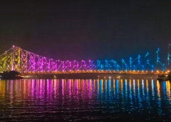 আলোকের এই ঝর্ণাধারায় ভাসবে হাওড়া ব্রিজ