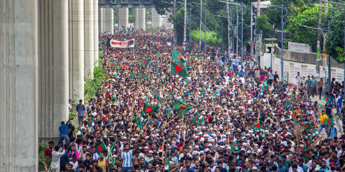 ইউনূসের বাসভবন যমুনা পর্যন্ত লং মার্চের ডাক! এই মুহূর্তে কতটা প্রস্তুত আওয়ামী লীগ?