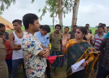 মুখ্যমন্ত্রীর হুশিয়ারীর, সক্রিয় জেলা পরিষদের সভাপতি