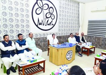 ঘরোয়া কোন্দলে জর্জরিত তৃণমূল। তৃণমূলকেই তুলোধোনা মমতার মন্ত্রী সিদ্দিকুল্লার