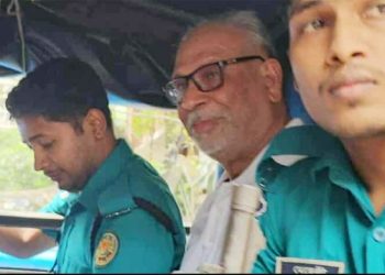 মুক্তিযোদ্ধা, অধ্যাপক, সাংবাদিককে গ্রেফতার করল ইউনূসের পুলিশ