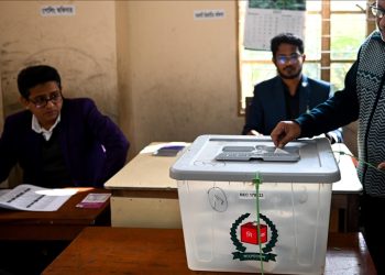 ফেব্রুয়ারীতে ভোট না করানোর হুশিয়রী সংঘাত কোন পথে, কাদের সঙ্গে