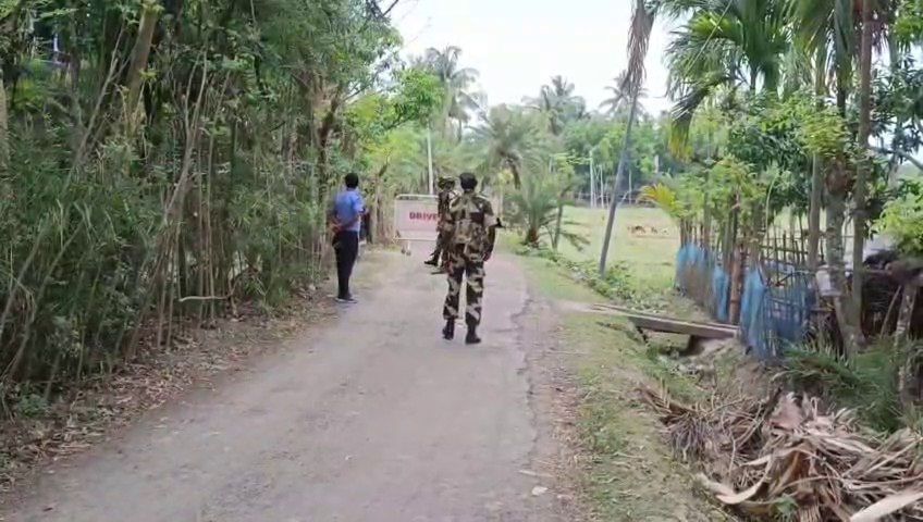 পাচারের চেষ্টা ব্যর্থ করে উদ্ধার লক্ষ টাকার সোনার বিস্কুট