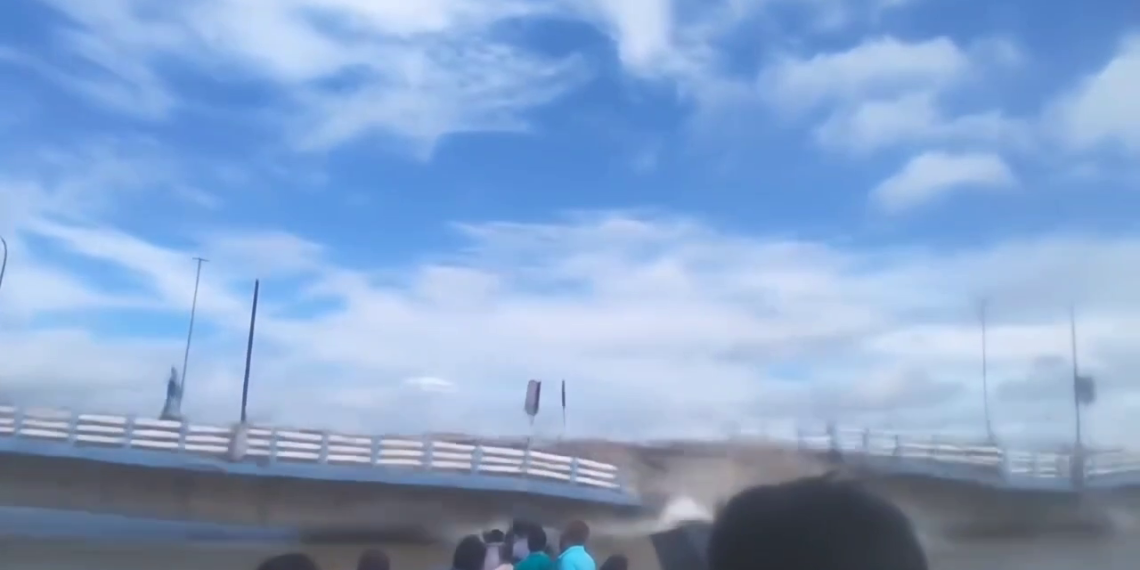 ভেঙ্গে পড়ল সেতু, ৮ সেকেন্ডের ভিডিও ঘিরে অহেতুক আতঙ্ক