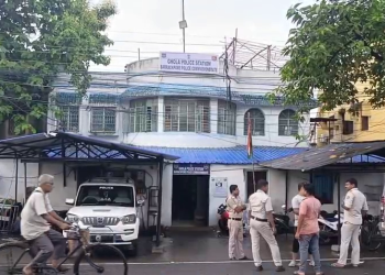 সোদপুরে মদ গাঁজা জুয়ার ঠেক। নিষ্ক্রিয় ঘোলা থানার পুলিশ। আতঙ্কিত এলাকাবাসী