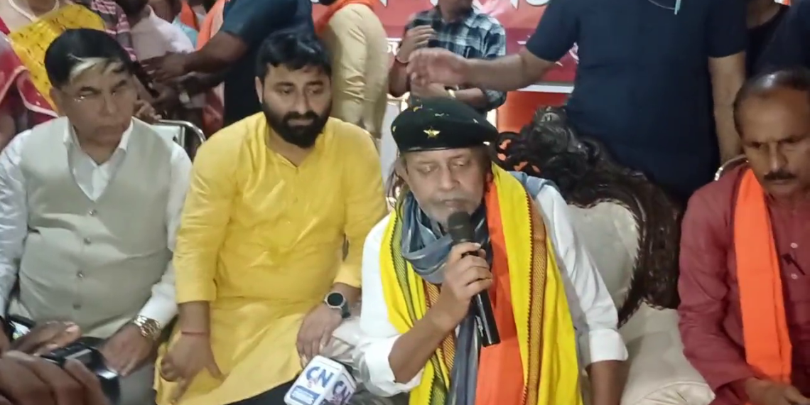 রাজ্য সরকারের প্রকল্পকে ভিক্ষে বলে কটাক্ষ মিঠুন চক্রবর্তীর