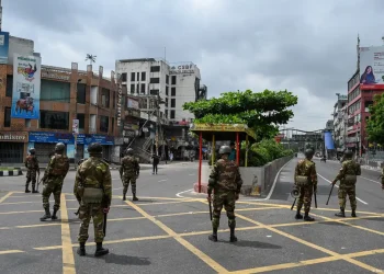 ধিকিধিকি জ্বলছে বিদ্রোহের আগুন সেনার ক্ষমতা দখলের সম্ভাবনা কতটা?