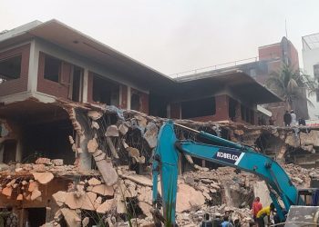 চরম বিপর্যয় থেকে দেশকে উদ্ধার করবেন হাসিনা আবারও মাথা তুলে দাঁড়াবে ৩২ নম্বর বাড়ি!