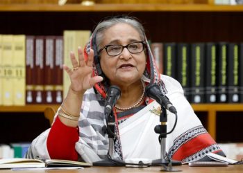 ‘হাসিনা নির্দোষ’! আদালতে আওয়াজ তুলে খেলা ঘুরিয়ে দিলেন ইউনূস সরকারের আইনজীবী?