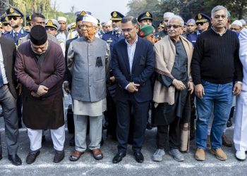 অন্তর্বর্তী সরকারের ডাবল স্ট্যান্ডার্ড! আরও বিপাকে পড়তে চলেছে বাংলাদেশ