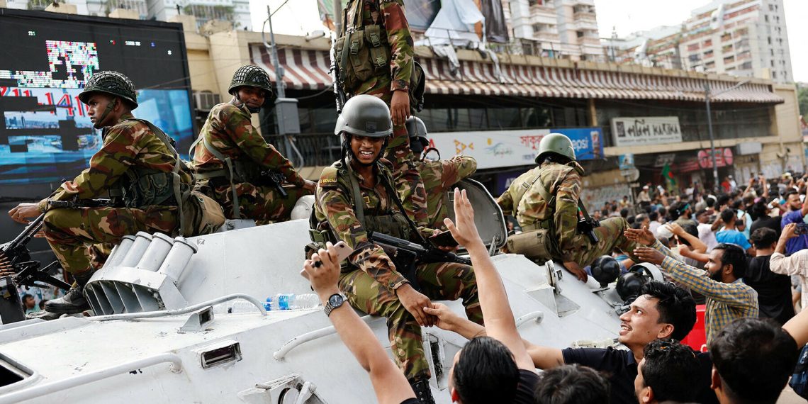 “খাইসে আর্মি আইসে”  ভোটের আগে বাংলাদেশে সক্রিয় নতুন সেনাবাহিনী!