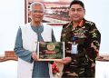 বিদায় সাক্ষাতে ওয়াকার-ইউনূস। চোখের জলে ভাসল যমুনা