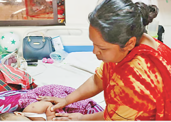 ব্যর্থ ইউনূসের ভুল সিদ্ধান্তের বলি বাংলাদেশ।  স্বাস্থ্যমন্ত্রীর মিথ্যে তথ্য ফাঁস।