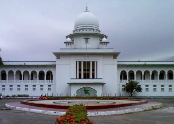 আদালতের গেঁড়োয় ‘জুলাই সনদ’, ইউনূস সহ উপদেষ্টাদের ম’রণঝাঁপ