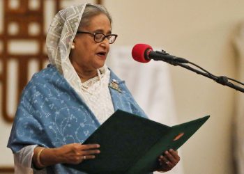 বাংলাদেশে শুরু  রাজনৈতিক “ভূমিকম্প”! হাসিনার প্রত্যাবর্তনের সবুজ সংকেত