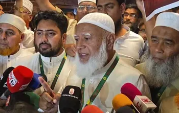 রাষ্ট্রপতি চুপ্পুকে দেখে মারমুখী জামায়াত! কী ঘটতে চলেছে বাংলাদেশে?