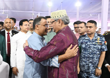 ঈদের দিন প্রধামন্ত্রী রাষ্ট্রপতি কোলাকুলি। বিরাট রাজনৈতিক কৌশলের ইঙ্গিত!