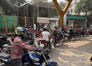 বিশ্ব সংঘাতে তেল সংকটে বাংলাদেশ