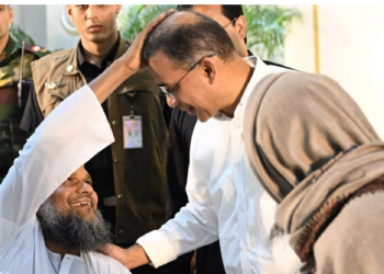 প্রধানমন্ত্রী তারেকের মাথায় চরম নারীবিদ্বেষ জ*ঙ্গিদের হাত